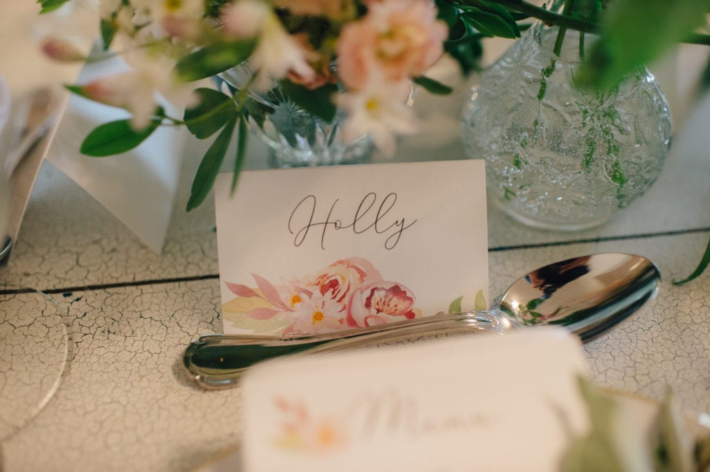 table arrangements, intimate wedding details, simply brilliant events