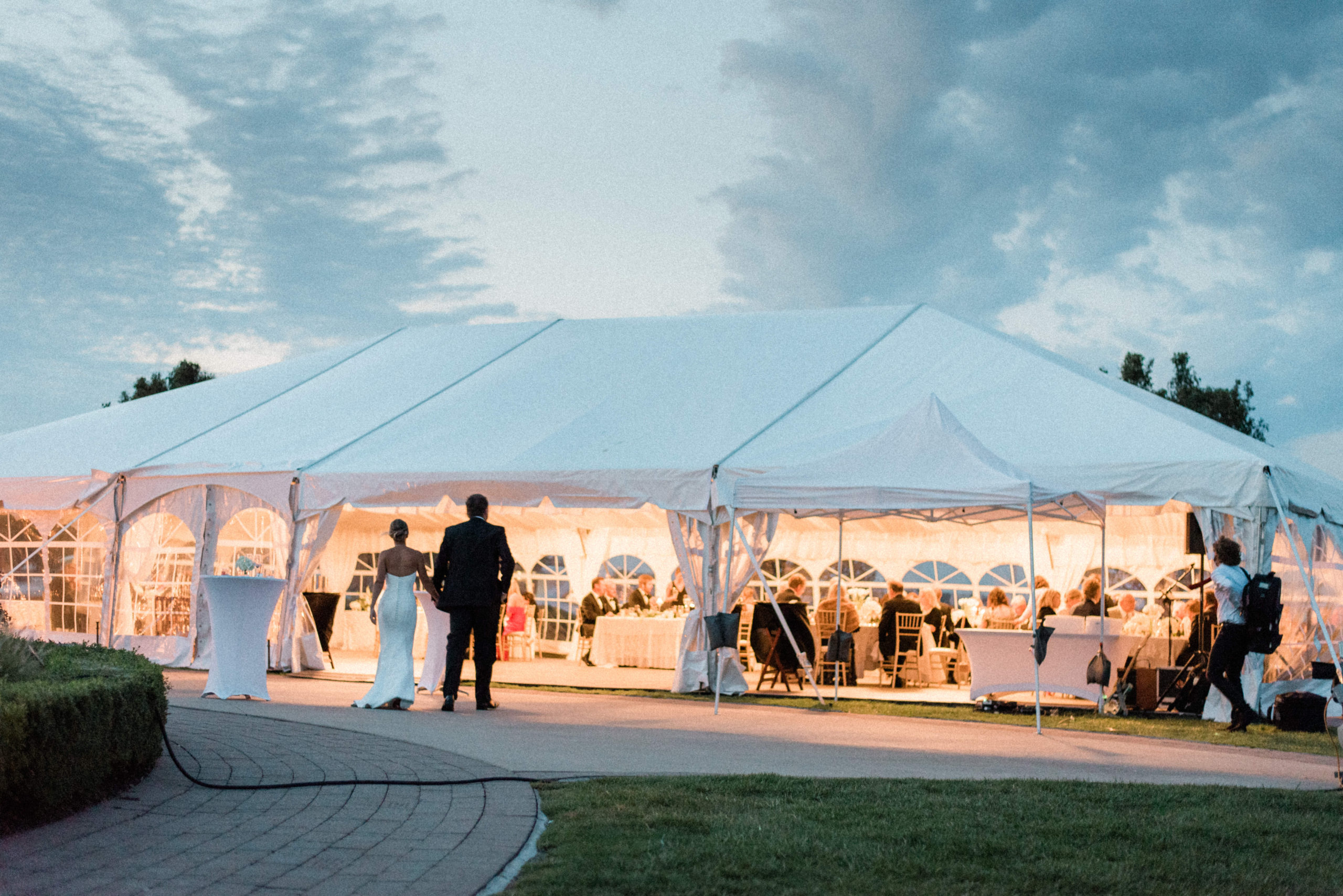 tent weddings, covid wedding, simply brilliant events