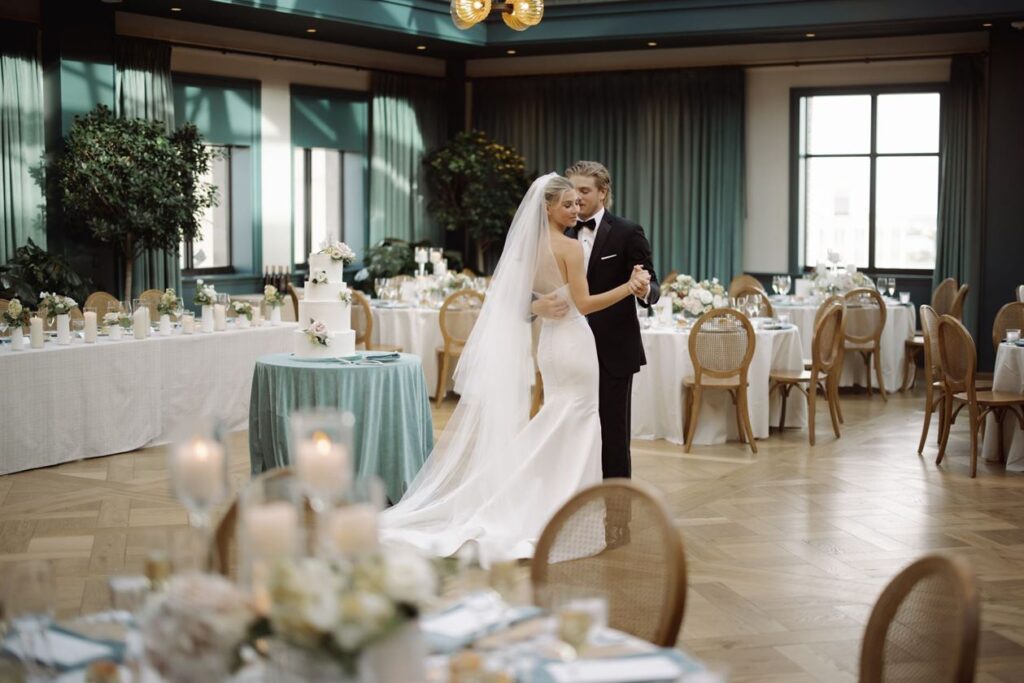 Book Tower Detroit bride and groom in the conversatory