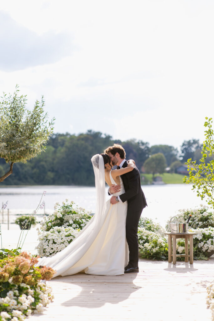 Luxury Backyard Estate Wedding in Howell, Michigan